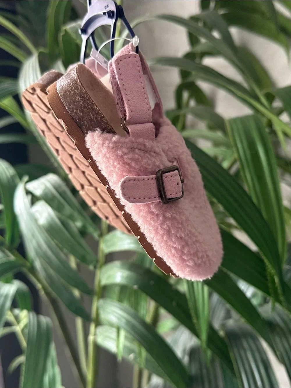 Baby GAP Pink Fuzzy Baby Clogs Size 5/6 toddler New with Tags
